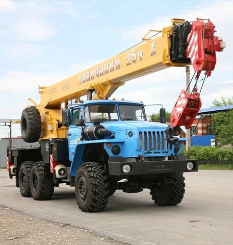 Возможности короткобазных кранов в Пскове