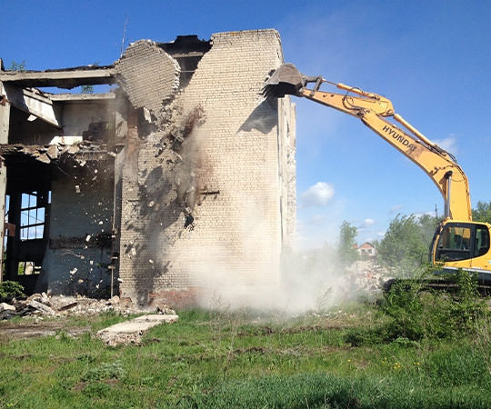 Демонтаж зданий в Пскове и  Псковской области